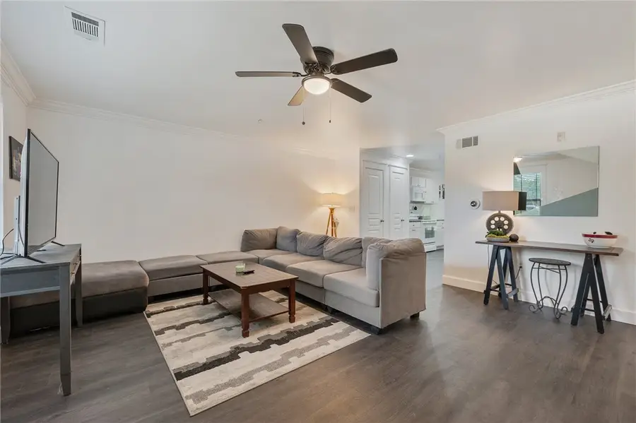 1725 Harvey Mitchell #612, College Station, TX 77840 - Image #2