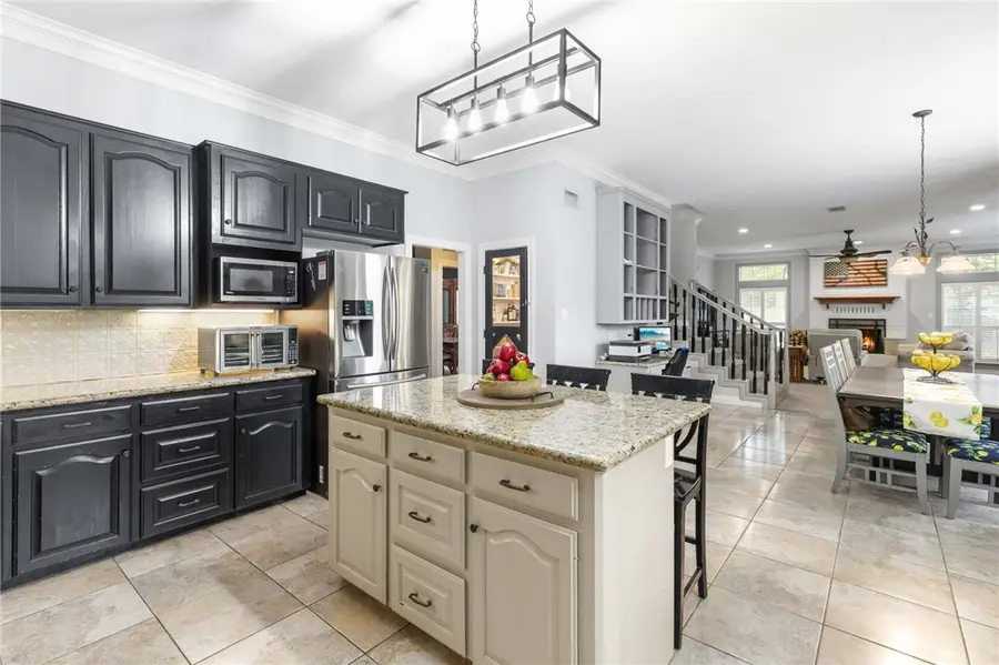 3905 N Briarwood Drive, Brenham, TX 77833 - #3