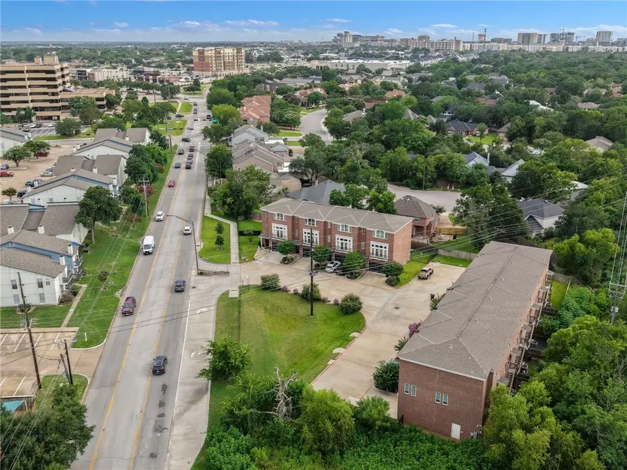 206 Tarrow Street, Bryan College Station, TX 77840 - Image #3