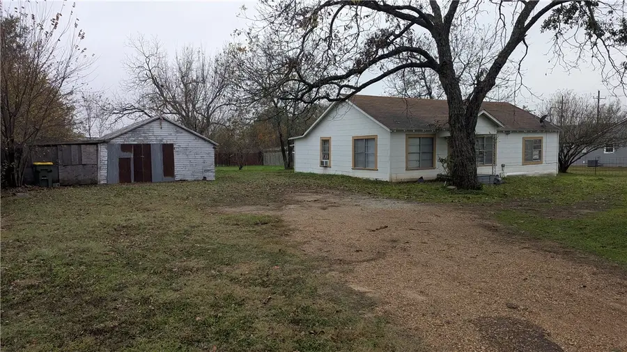 510 W Hunt Street, Bremond, TX 76629 - Image #2