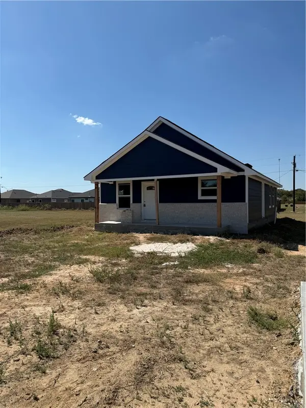 1708 Pine Street, Hearne, TX 77859