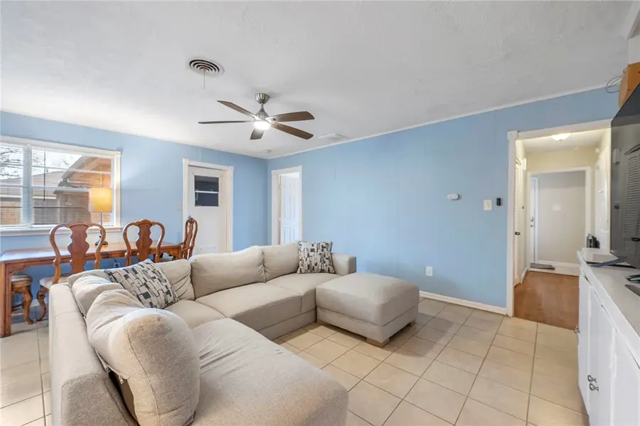 1220 Berkeley, College Station, TX 77840 - Image #3