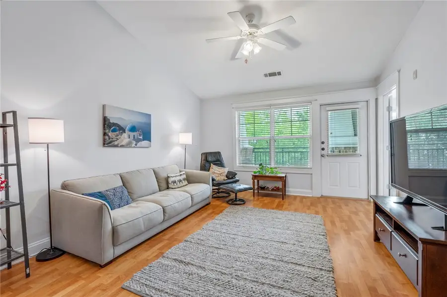 1725 Harvey Mitchell Parkway S #2433, College Station, TX 77840 - Image #3