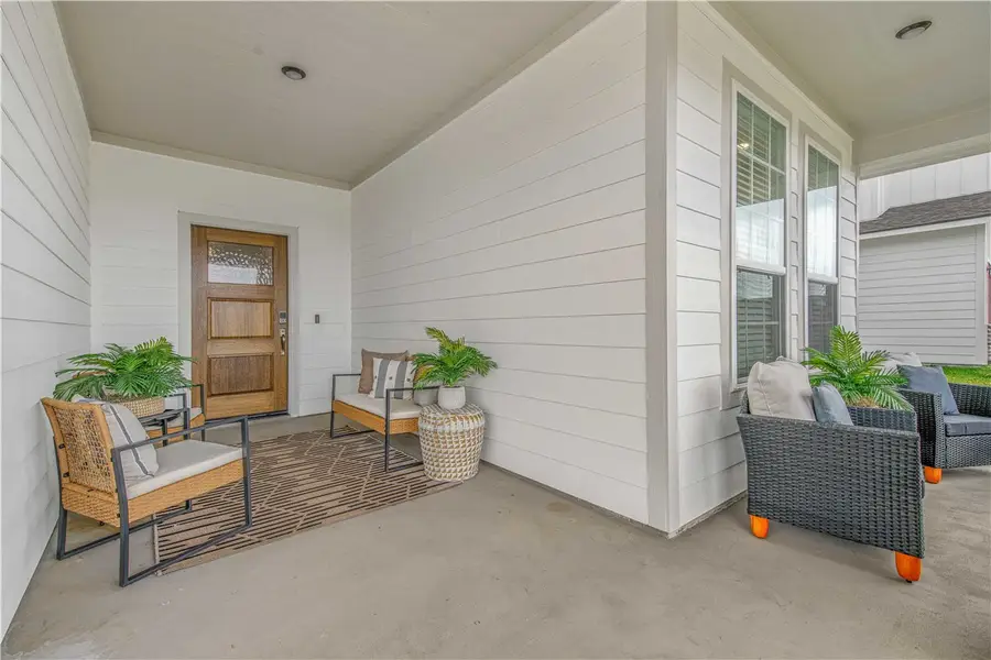 4105 Vintage Estates Court, Bryan, TX 77808 - Image #2