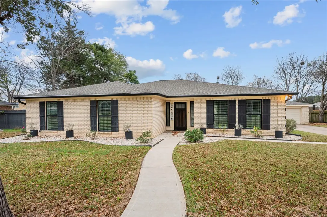 2605 Hollow Oak Circle, Bryan, TX 77802 - Image #1