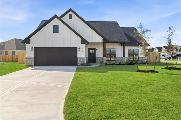 2105 Zebrina Court, Bryan, TX 77807