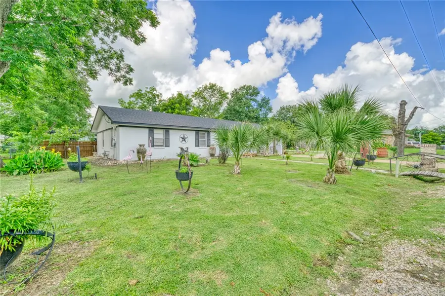 411 N Commerce Street, Madisonville, TX 77864 - #2