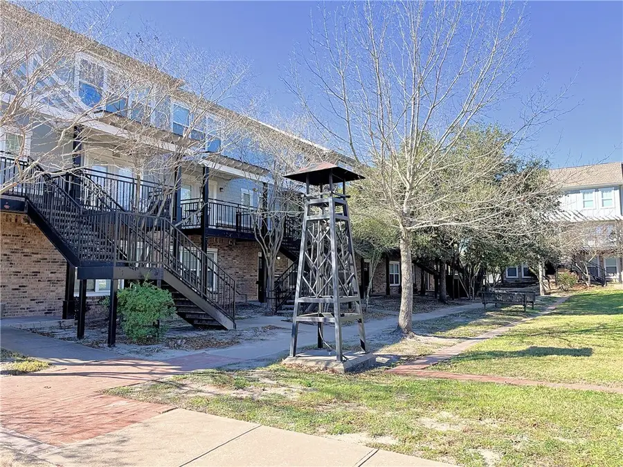 1725 Harvey Mitchell Parkway S #2023, College Station, TX 77840 - Image #2