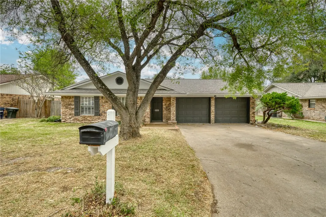 1212 S Ridgefield Circle, College Station, TX 77840 - Image #1