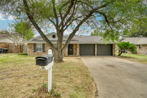 1212 S Ridgefield Circle, College Station, TX 77840