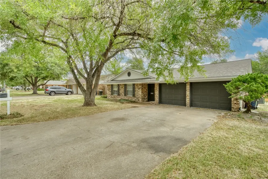 1212 S Ridgefield Circle, College Station, TX 77840 - Image #3