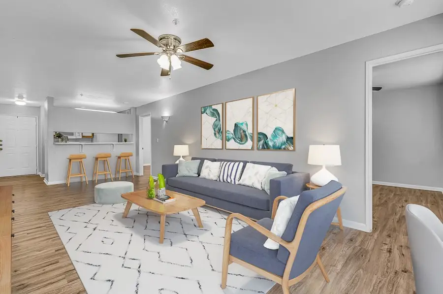 517 Southwest Parkway #301, College Station, TX 77840 - Image #2