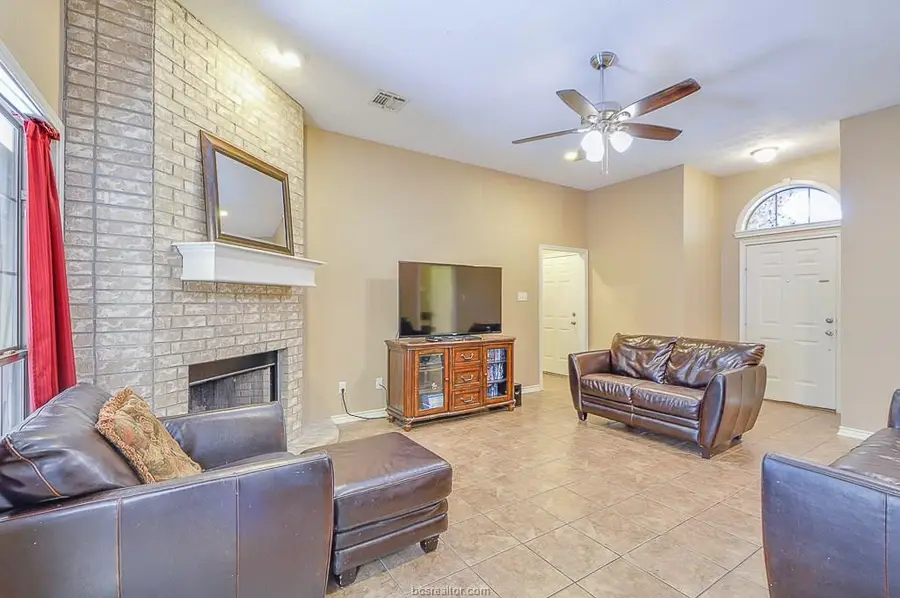 403 N Coulter Drive, Bryan, TX 77803 - Image #2