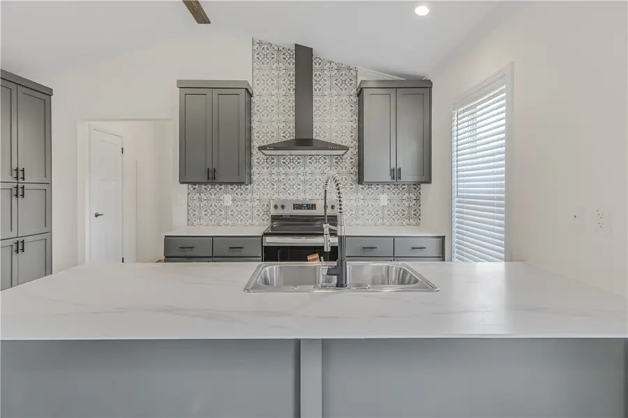 495 Avenue C, Somerville, TX 77879 - Image #2