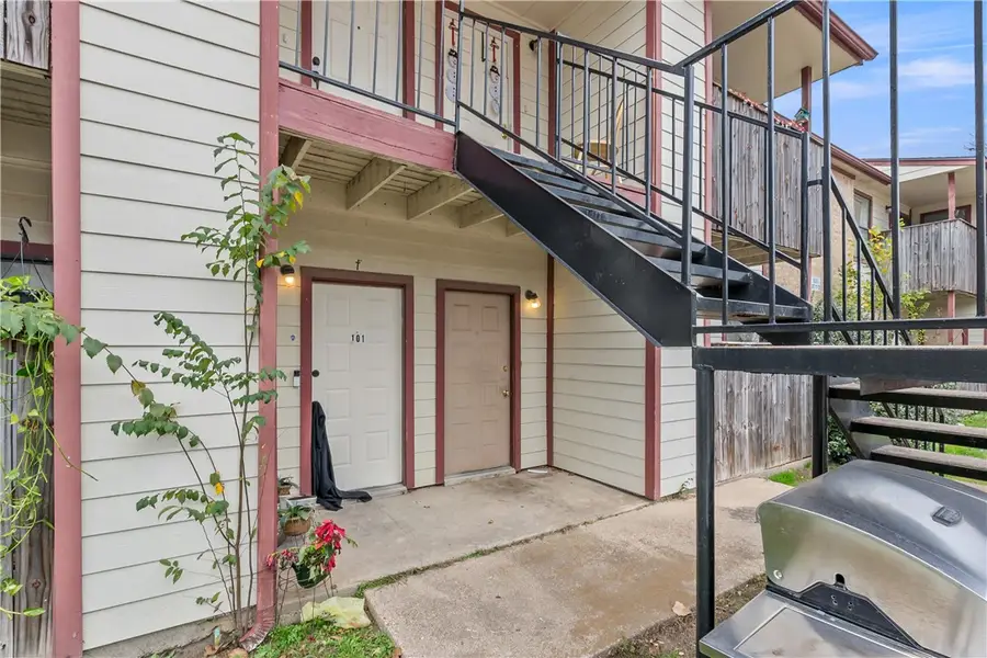 1107 Verde Drive #102, Bryan, TX 77801 - Image #2