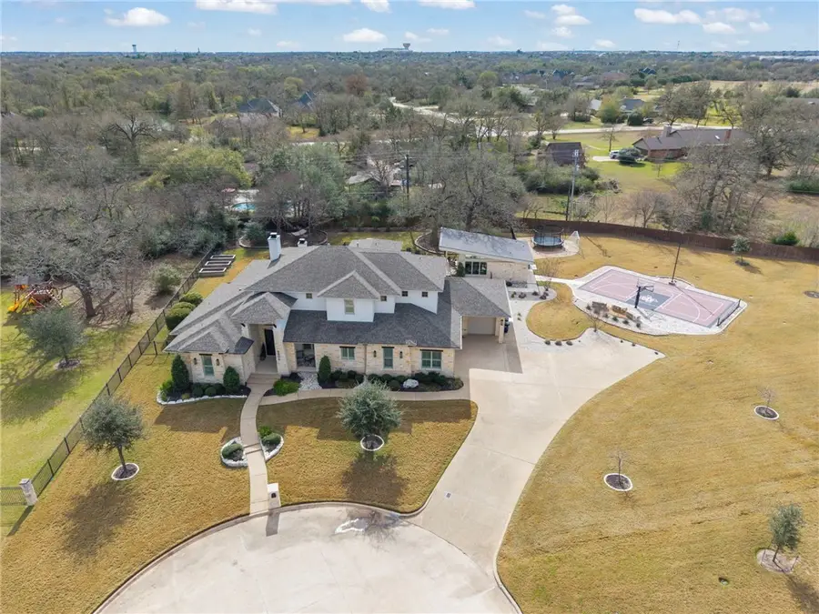 8806 Queens Court, College Station, TX 77845 - Image #2
