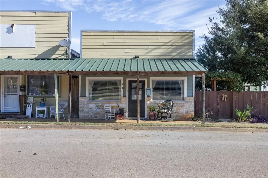 207 S Hill Street, Caldwell, TX 77836 - Image #3