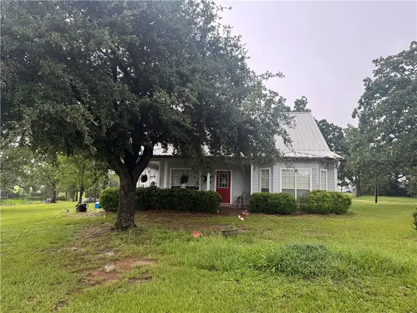 2431 Pr 2010, Centerville, TX 75833