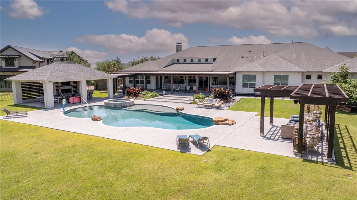 4718 Miramont Circle, Bryan, TX 77802 - Image #1