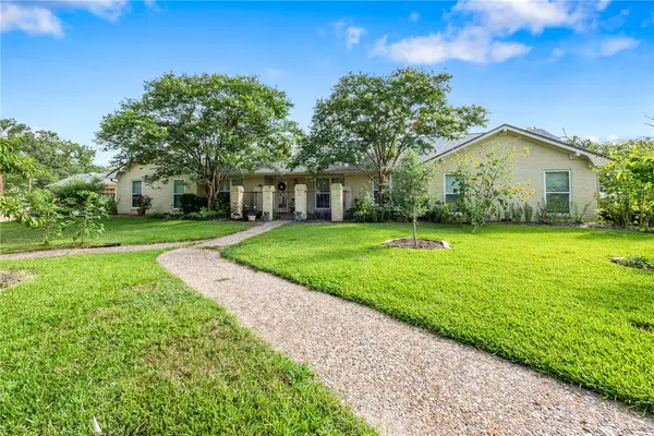 1026 Rose Circle, College Station, TX 77840