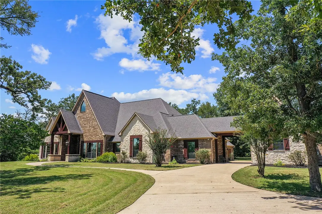 10682 Commonwealth Drive, Iola, TX 77861 - Image #1