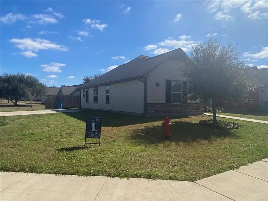 101 Dove Landing Court, Navasota, TX 77868 - #2