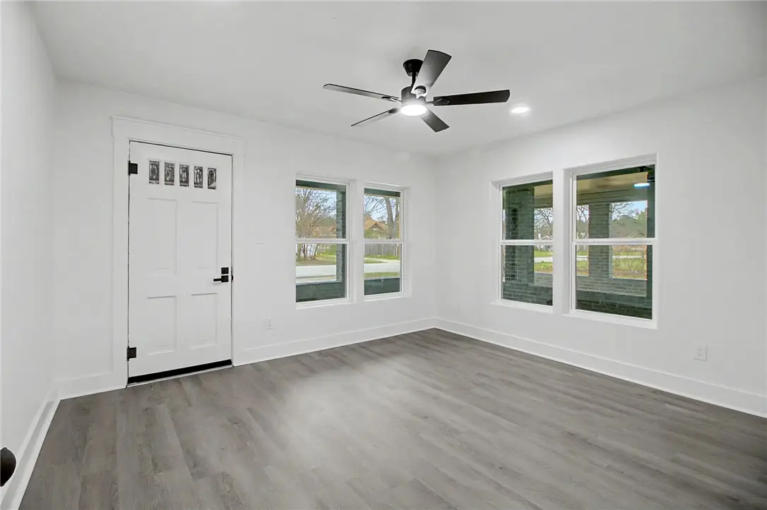 902 Post Oak Street, Hearne, TX 77859 - Image #1