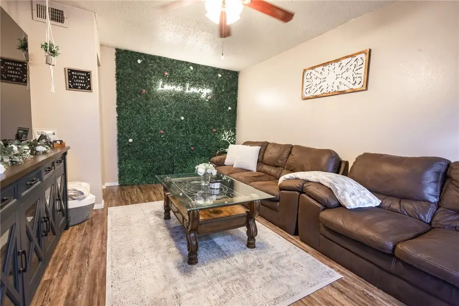 1604 Leona Drive, College Station, TX 77840 - Image #2
