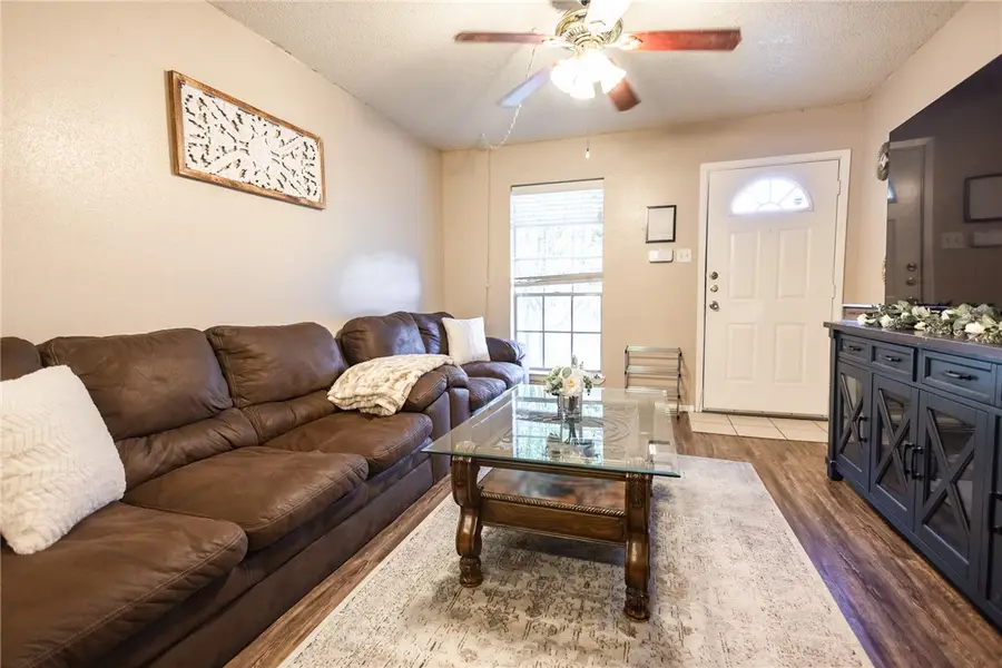 1604 Leona Drive, College Station, TX 77840 - Image #3