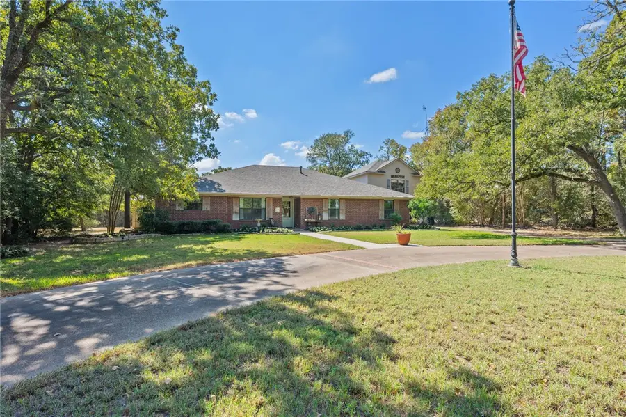 1018 Peach Creek Cut Off Road, College Station, TX 77845 - Image #2