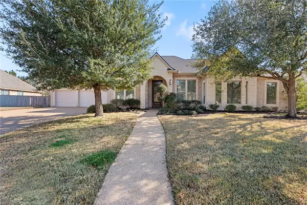 904 Plainfield Court, College Station, TX 77845