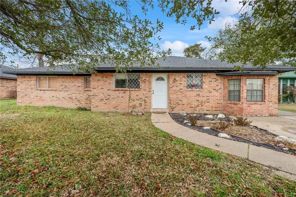 3302 Oregon Trail, Bryan, TX 77803