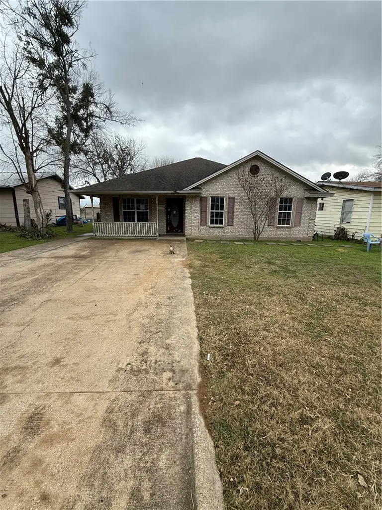 1105 W Davis Street, Hearne, TX 77859 - Image #1