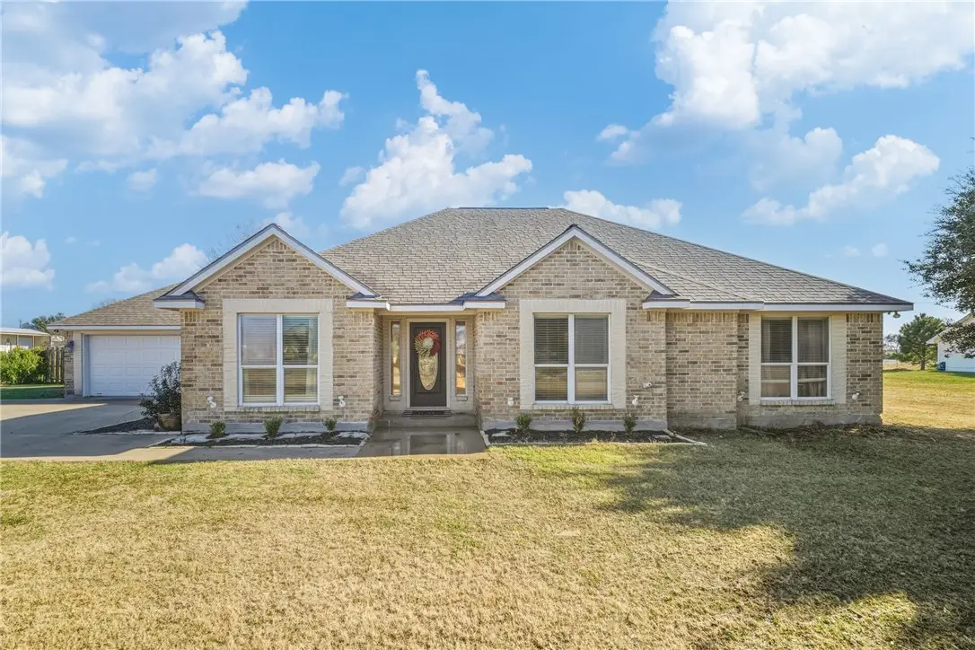 214 Apache Drive, Franklin, TX 77856 - Image #1