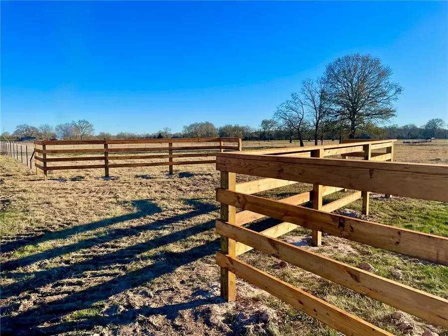 6855 Harbert Road, Bryan, TX 77808 - Image #2