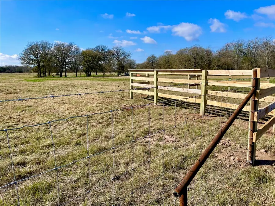 6855 Harbert Road, Bryan, TX 77808 - Image #3