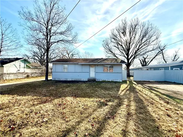 2105 N Karnes, Cameron, TX 76520