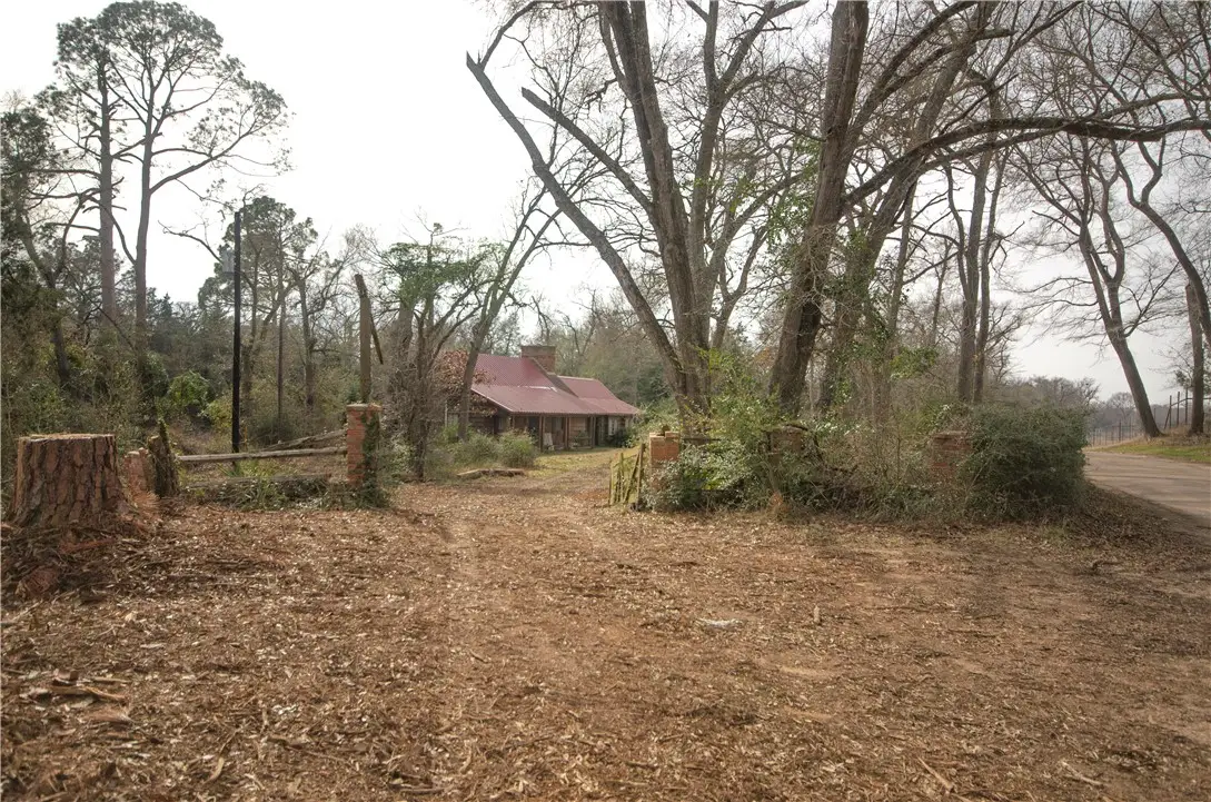 2455 County Road 386, Marquez, TX 77865 - #1