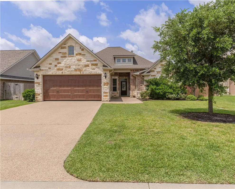 3520 Foxcroft Path, Bryan, TX 77808 - #1