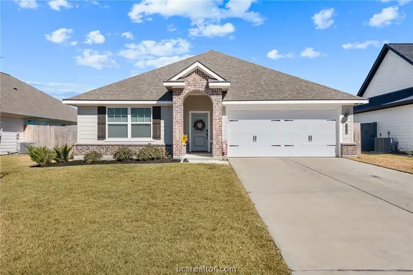 3165 Charge Lane, Bryan, TX 77808