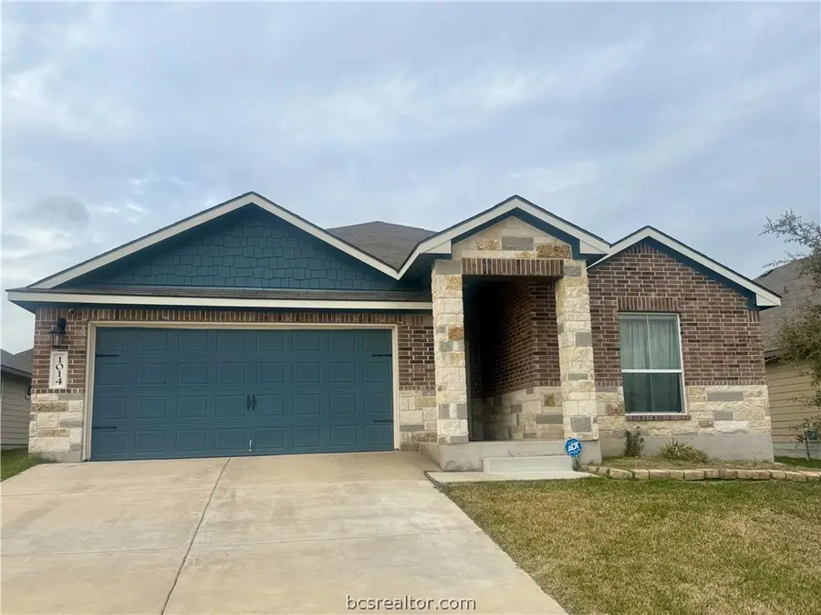 1014 Fannin St, Brenham, TX 77833 - Image #2