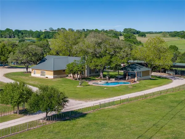 6808 Cedar Hill Road, Brenham, TX 77833