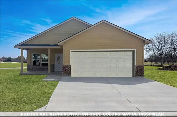 907 Dulce Court, Hearne, TX 77859