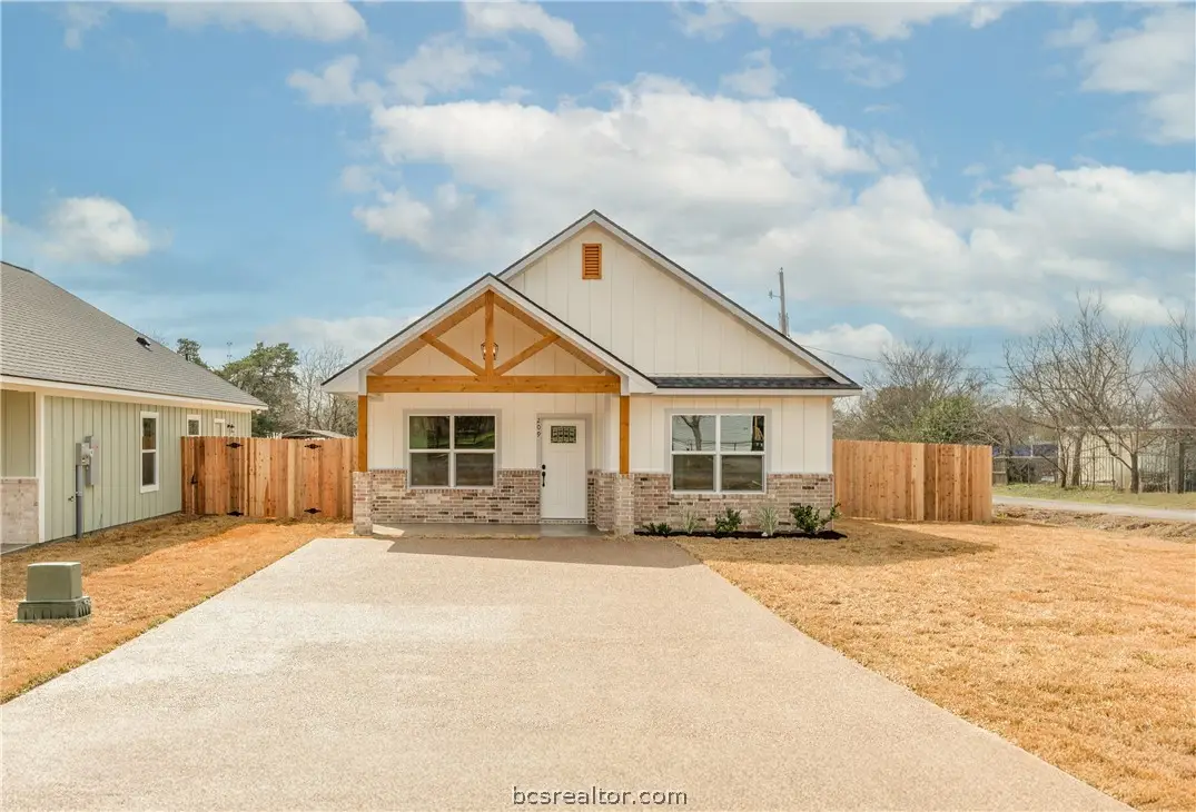 209 Lock Lane, Bryan, TX 77803 - #1