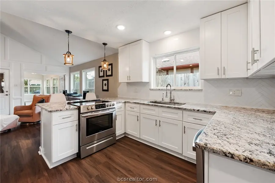 2907 Broadmoor, Bryan, TX 77802 - #3