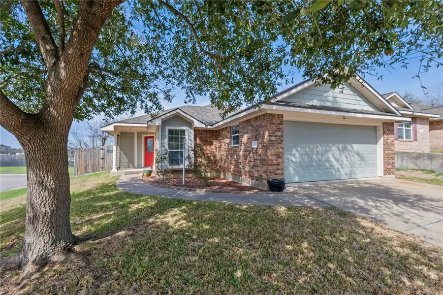 501 Riggs Street, Brenham, TX 77833 - #2