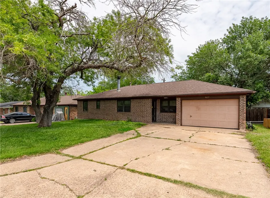 927 Braeswood Drive, Bryan, TX 77803 - #3