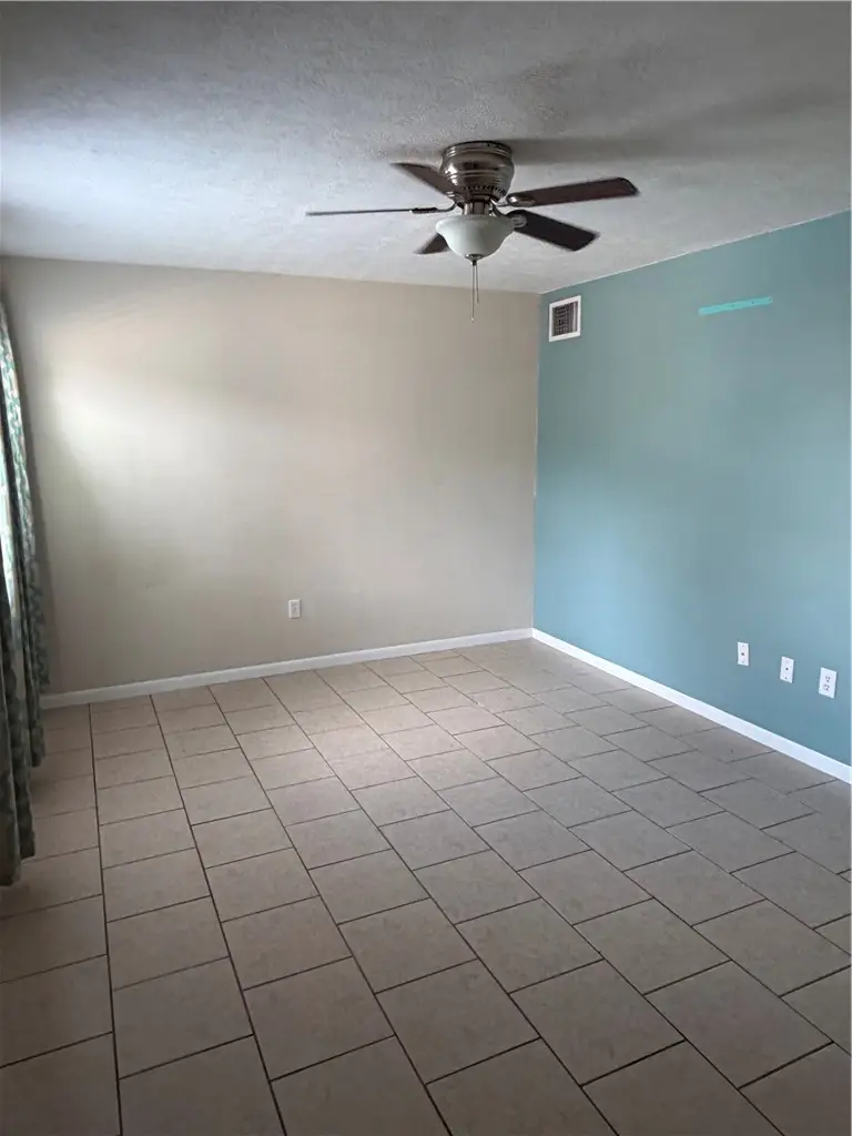 4513 Carter Creek Parkway #4, Bryan, TX 77802 - #3