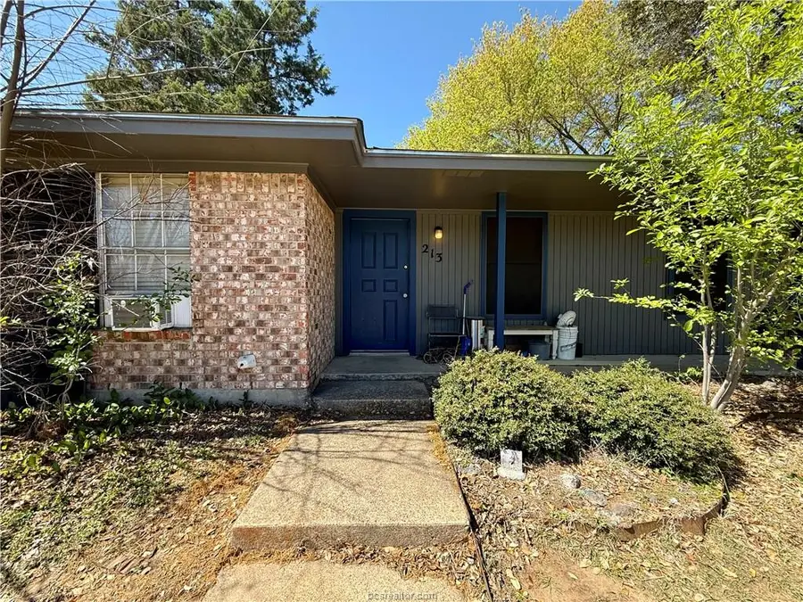 213-215 Yale Circle, College Station, TX 77840 - #2