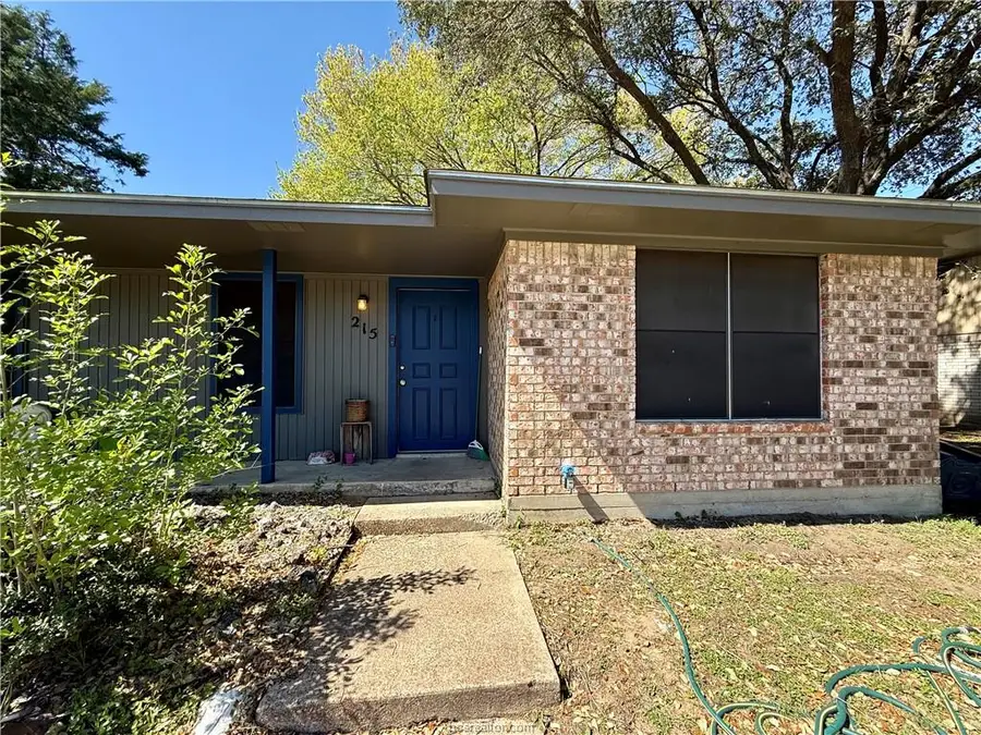 213-215 Yale Circle, College Station, TX 77840 - #3